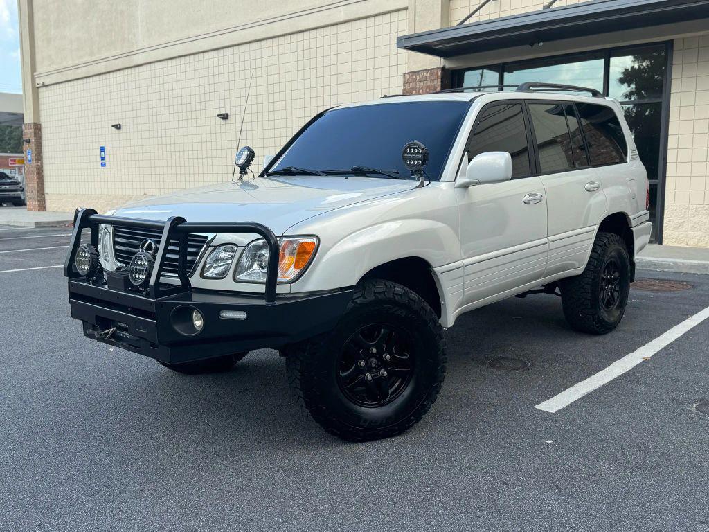 used 2001 Lexus LX 470 car, priced at $14,999