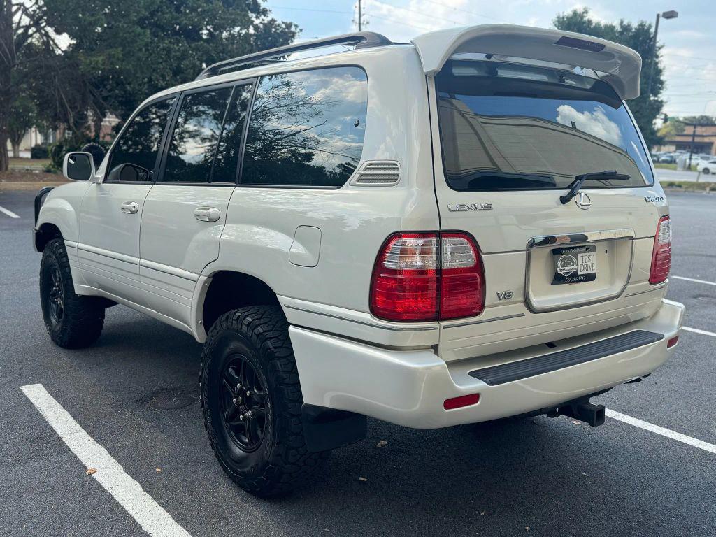 used 2001 Lexus LX 470 car, priced at $14,999