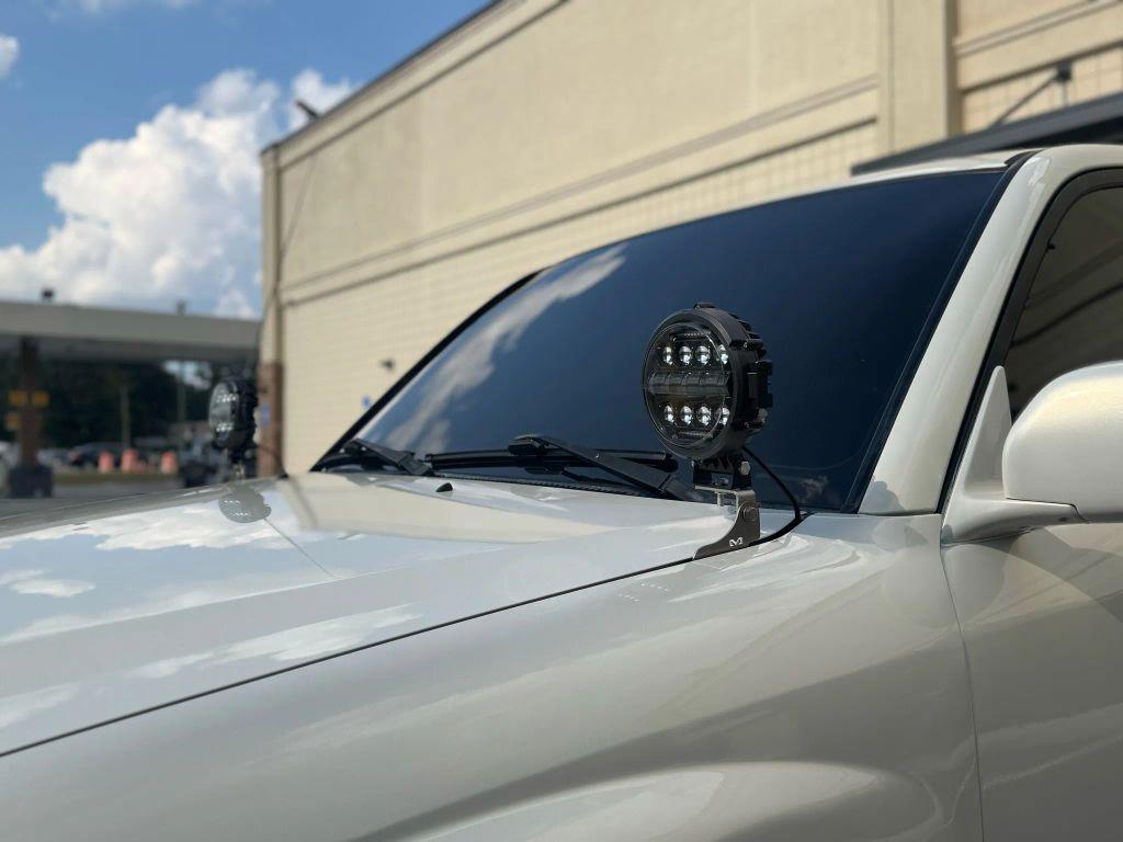 used 2001 Lexus LX 470 car, priced at $14,999