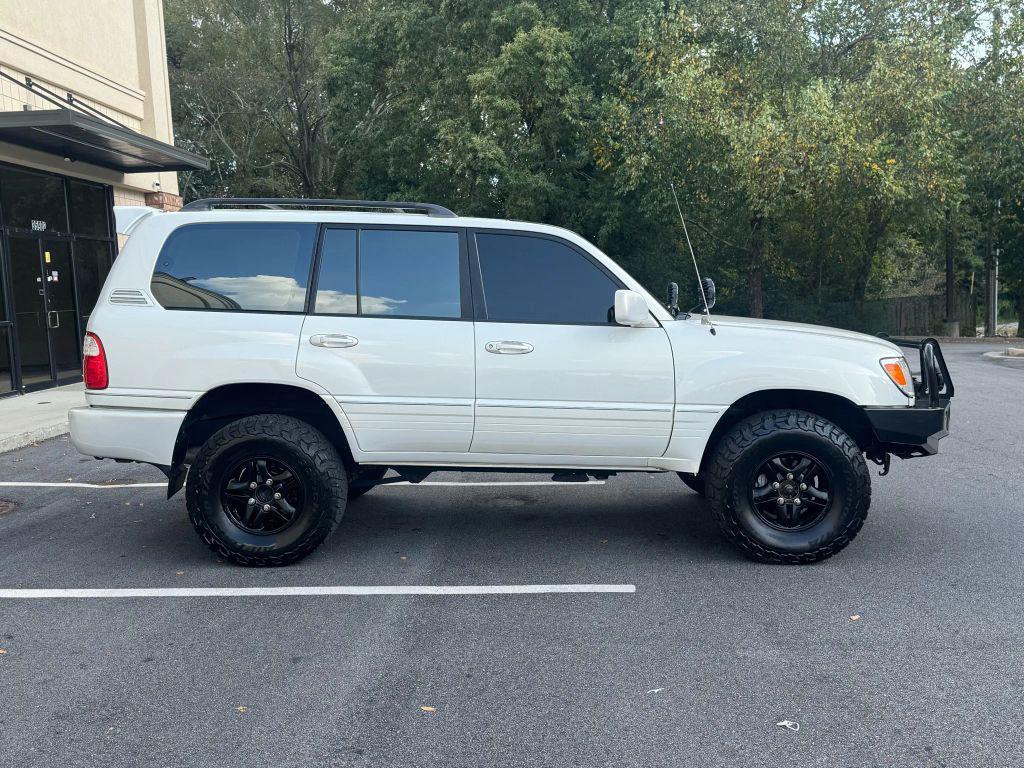 used 2001 Lexus LX 470 car, priced at $14,999