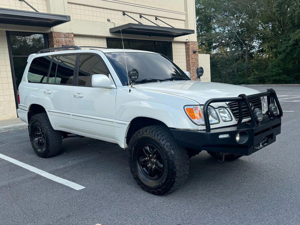 used 2001 Lexus LX 470 car, priced at $14,999