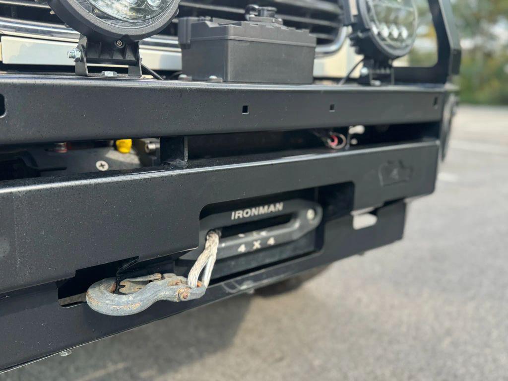 used 2001 Lexus LX 470 car, priced at $14,999