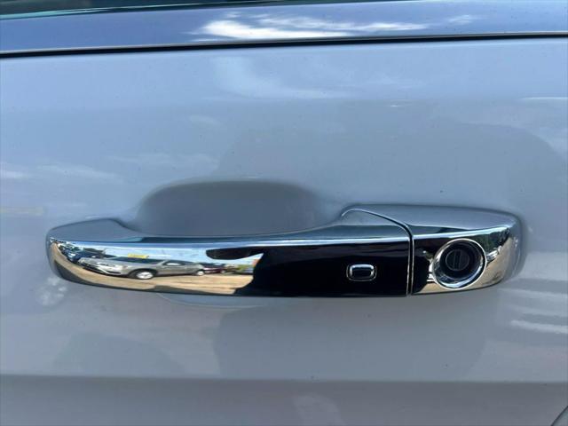 used 2015 Jeep Grand Cherokee car, priced at $12,999