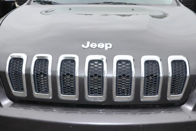 used 2017 Jeep Cherokee car, priced at $7,999