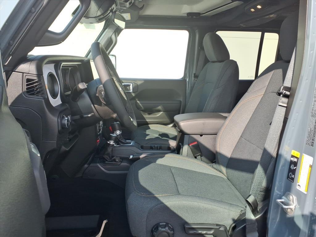 new 2025 Jeep Wrangler car, priced at $51,075