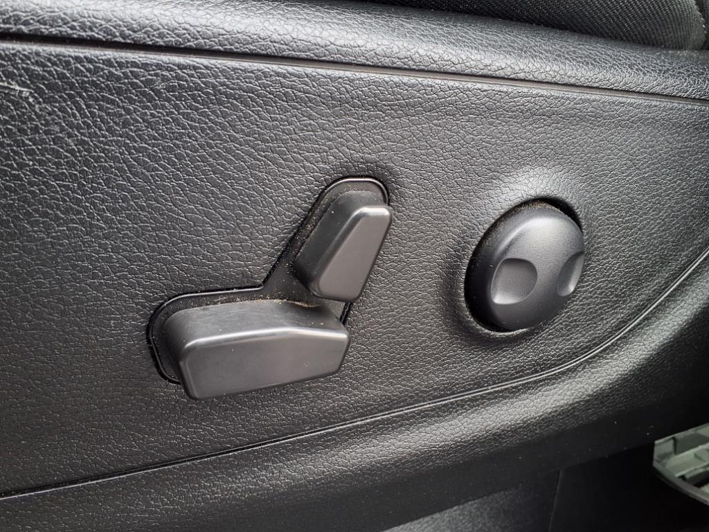 used 2022 Ram 1500 car, priced at $33,120