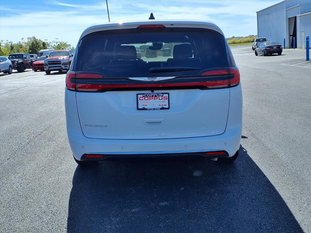 new 2026 Chrysler Pacifica car, priced at $43,460