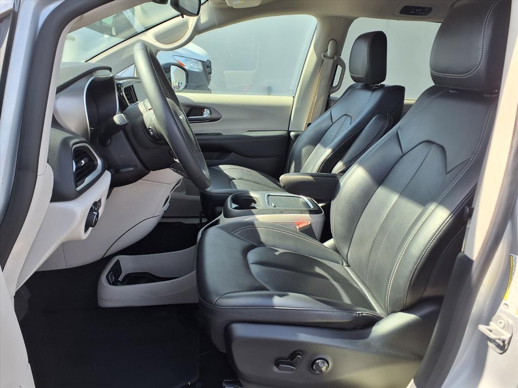 used 2024 Chrysler Pacifica car, priced at $30,350