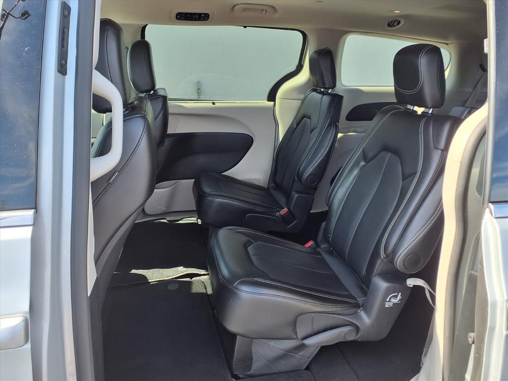 used 2024 Chrysler Pacifica car, priced at $30,350