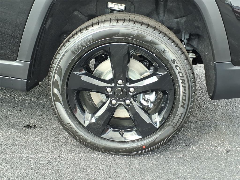 new 2025 Jeep Grand Cherokee L car, priced at $50,980