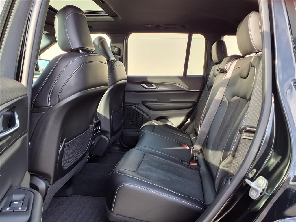 new 2025 Jeep Grand Cherokee car, priced at $45,730