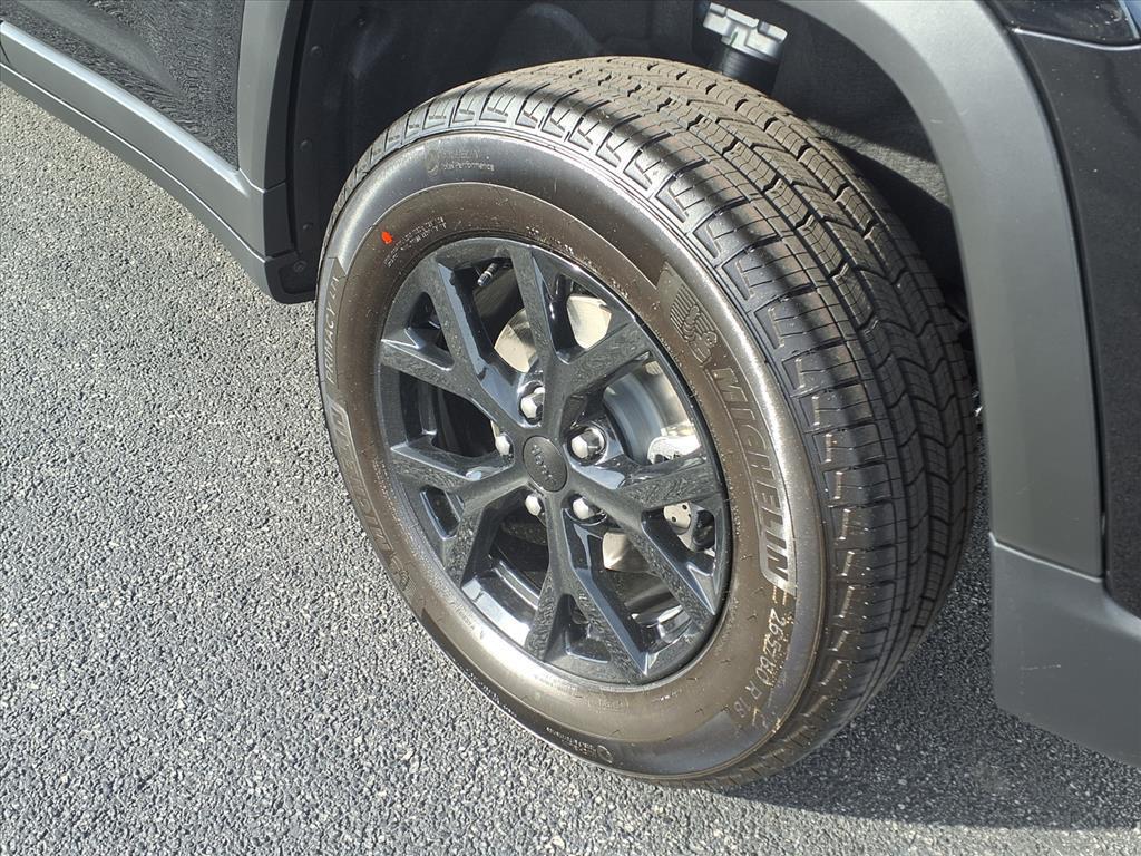 new 2025 Jeep Grand Cherokee car, priced at $45,730