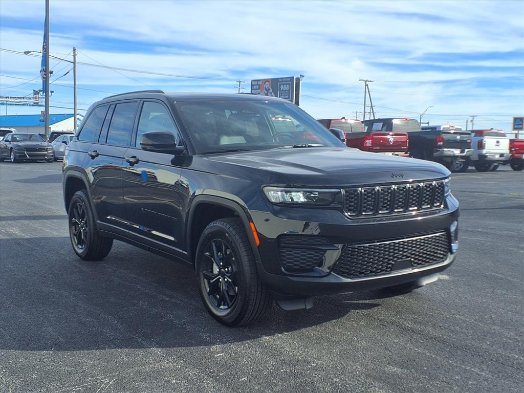 new 2025 Jeep Grand Cherokee car, priced at $45,730