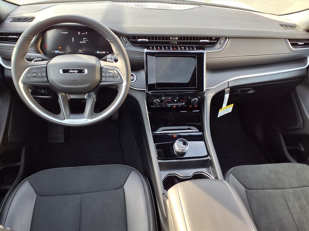 new 2025 Jeep Grand Cherokee car, priced at $45,730