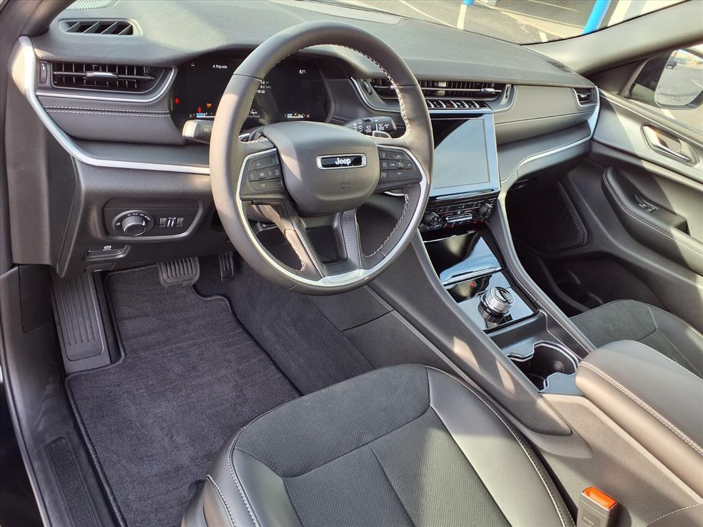 new 2025 Jeep Grand Cherokee car, priced at $45,730