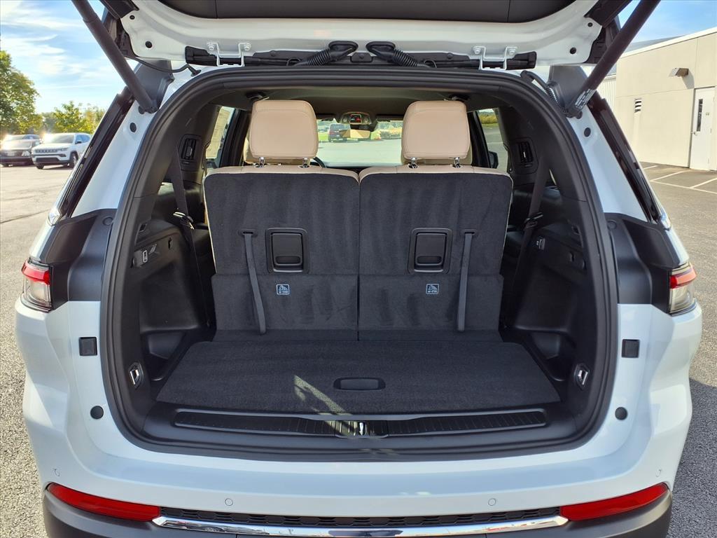 new 2025 Jeep Grand Cherokee L car, priced at $50,625