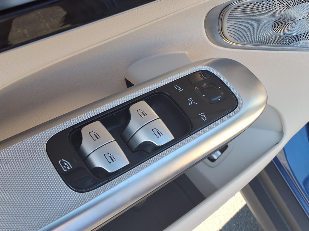 used 2025 Mercedes-Benz GLC 300 car, priced at $53,997