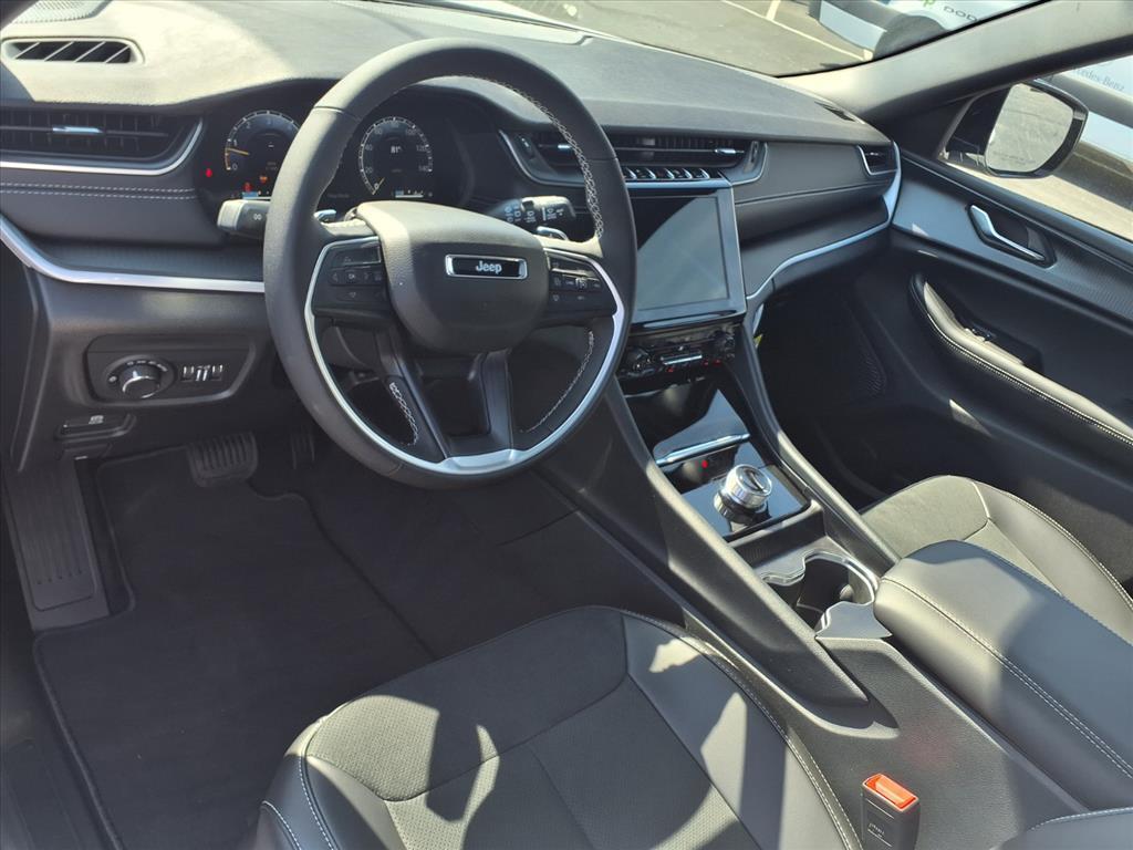 new 2025 Jeep Grand Cherokee car, priced at $45,135