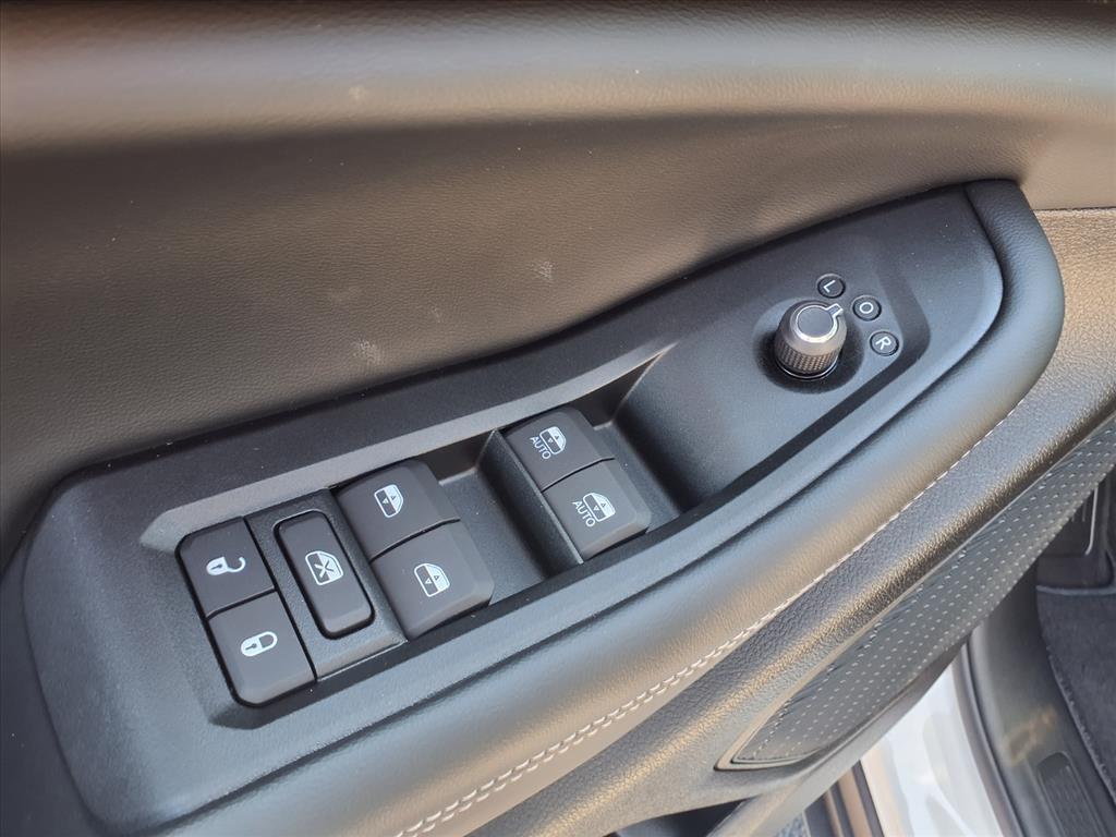 new 2025 Jeep Grand Cherokee car, priced at $45,135