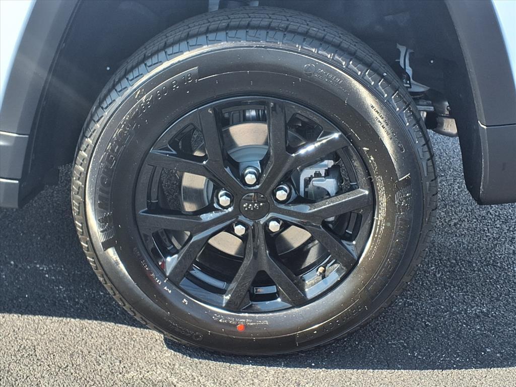new 2025 Jeep Grand Cherokee car, priced at $45,135