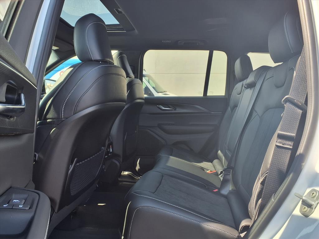 new 2025 Jeep Grand Cherokee car, priced at $45,135