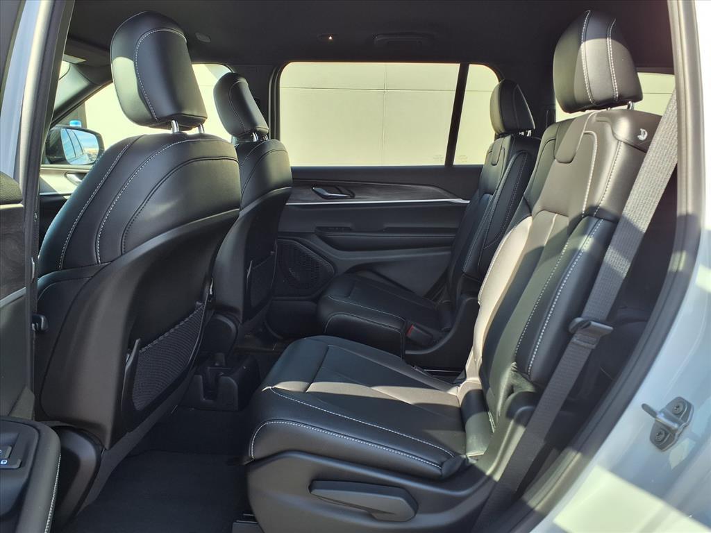 new 2025 Jeep Grand Cherokee L car, priced at $46,900