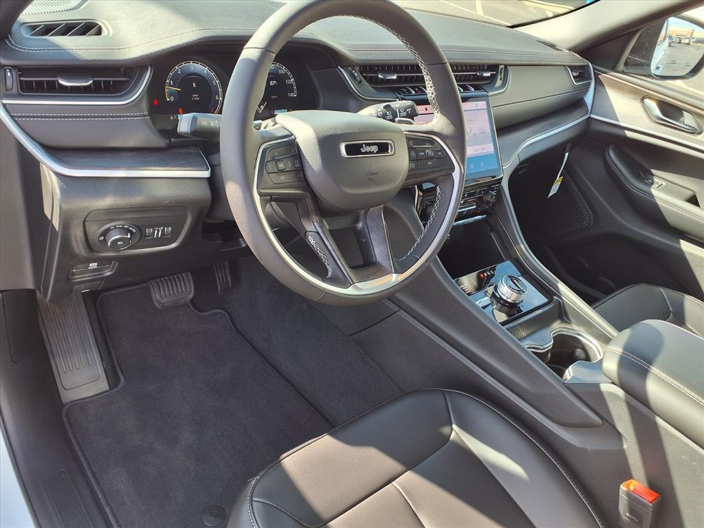 new 2025 Jeep Grand Cherokee L car, priced at $46,900