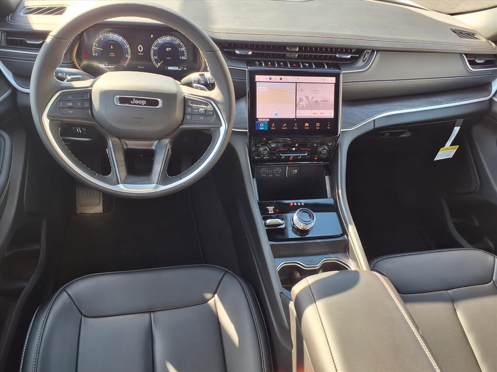 new 2025 Jeep Grand Cherokee L car, priced at $46,900