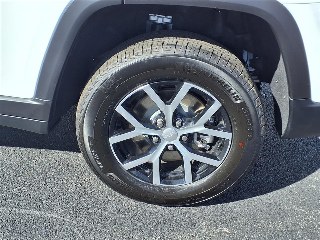 new 2025 Jeep Grand Cherokee L car, priced at $46,900