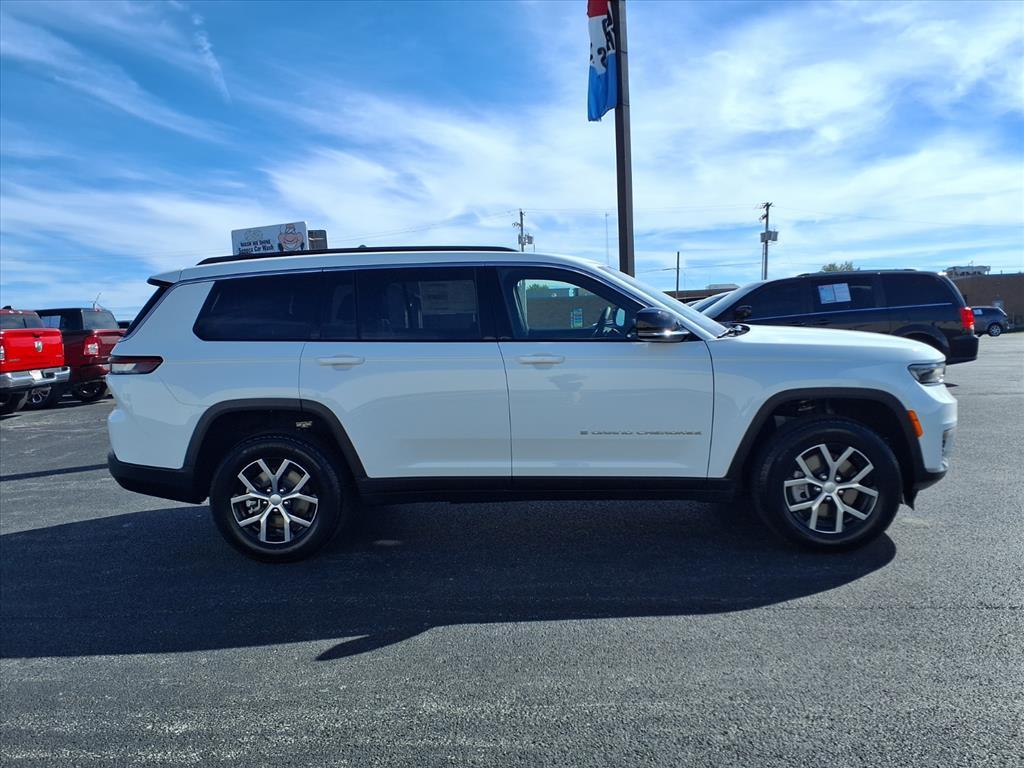 new 2025 Jeep Grand Cherokee L car, priced at $46,900