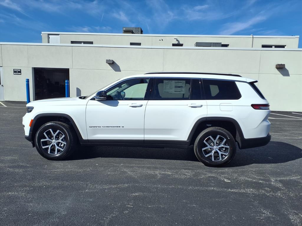 new 2025 Jeep Grand Cherokee L car, priced at $46,900