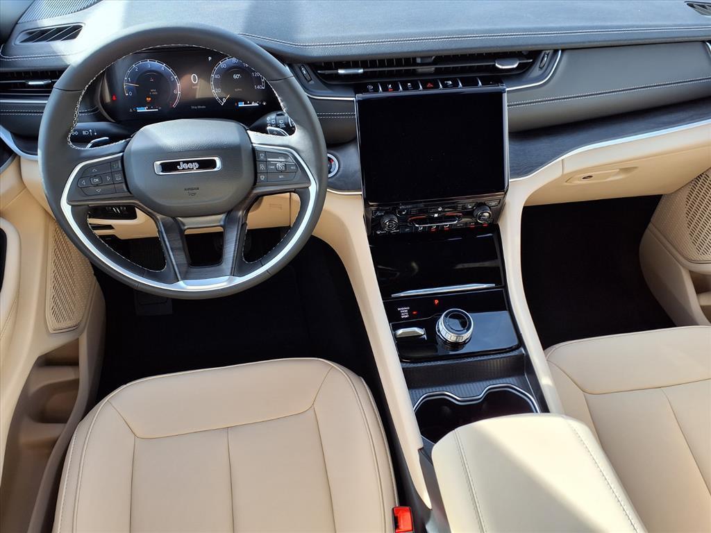 new 2025 Jeep Grand Cherokee car, priced at $49,320