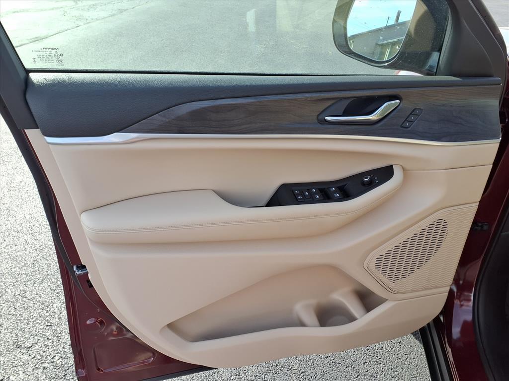 new 2025 Jeep Grand Cherokee car, priced at $49,320