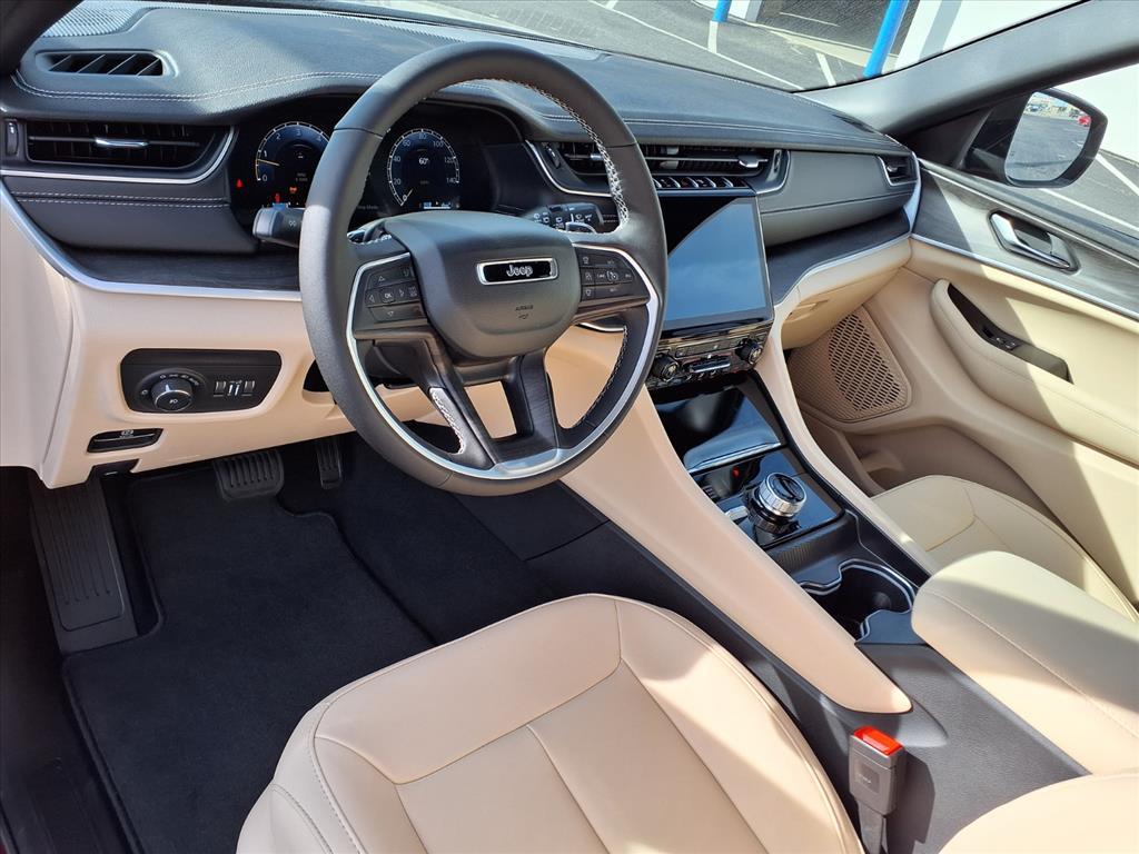 new 2025 Jeep Grand Cherokee car, priced at $49,320