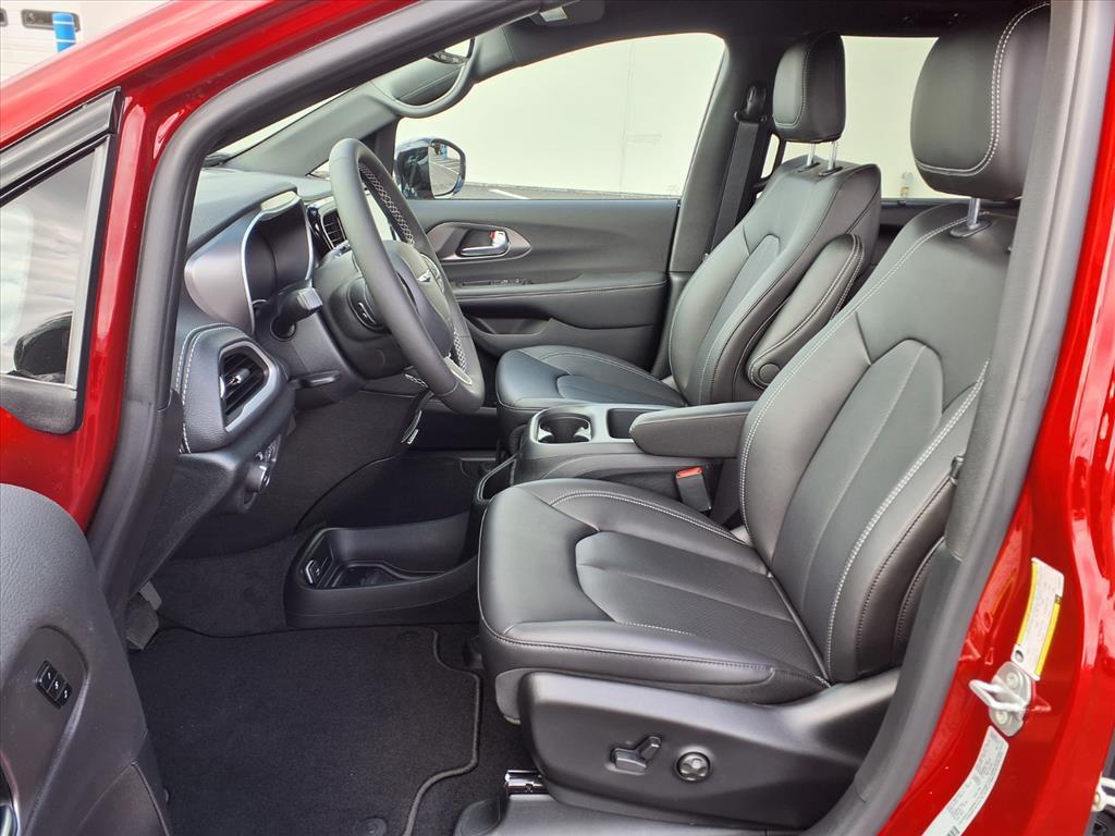 new 2026 Chrysler Pacifica car, priced at $46,785