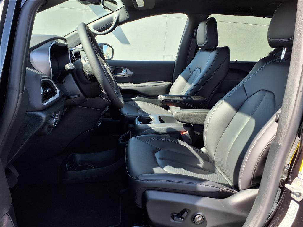 new 2026 Chrysler Voyager car, priced at $41,865