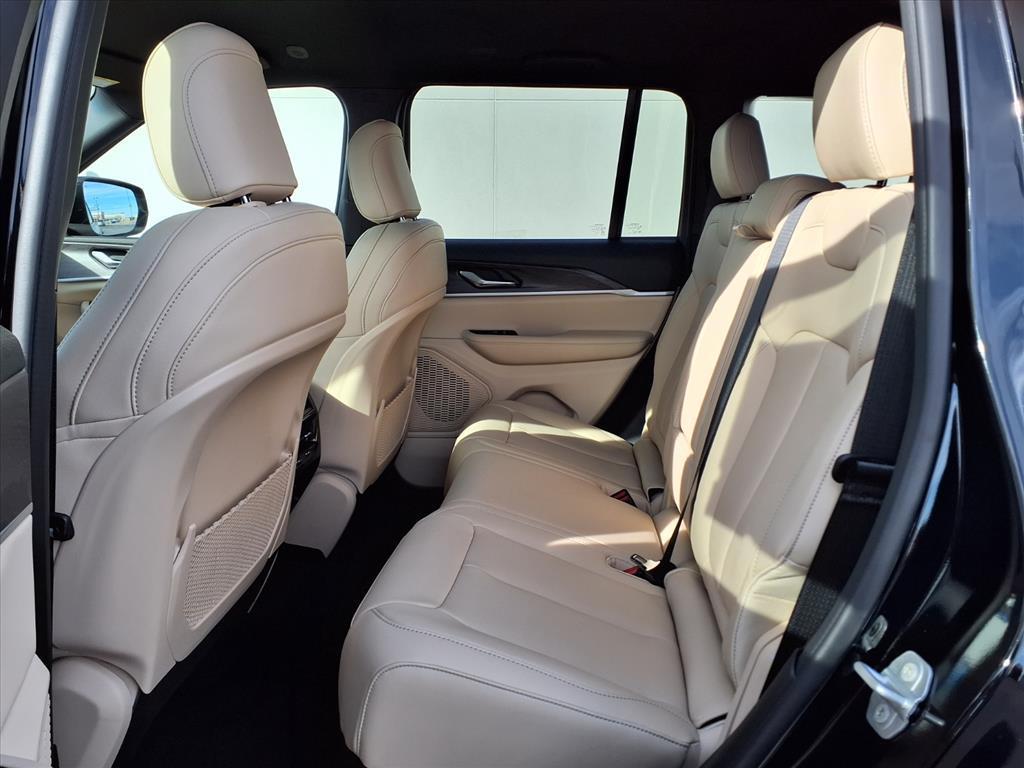 new 2025 Jeep Grand Cherokee car, priced at $46,795