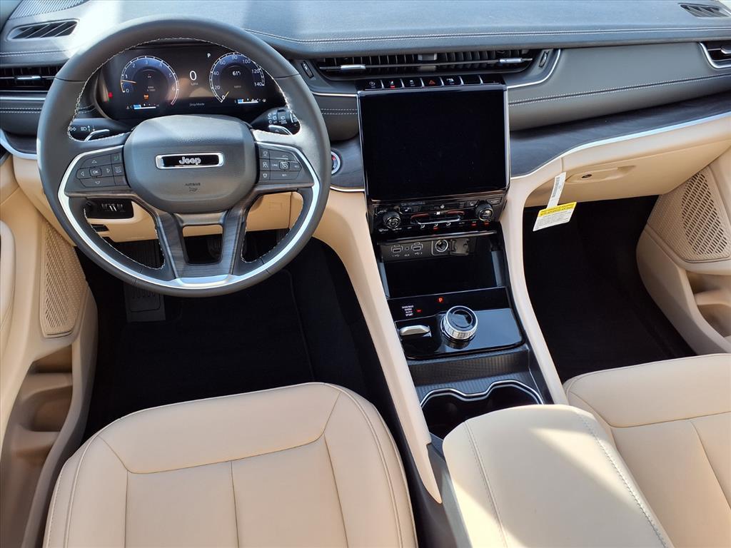 new 2025 Jeep Grand Cherokee car, priced at $46,795
