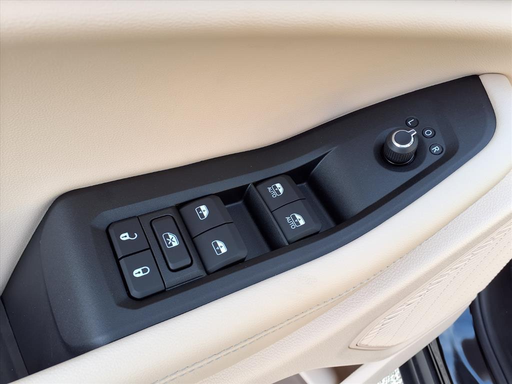 new 2025 Jeep Grand Cherokee car, priced at $46,795