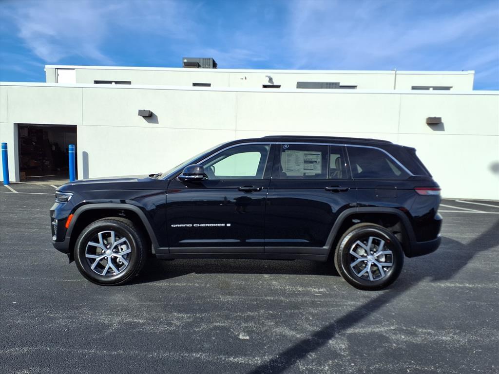 new 2025 Jeep Grand Cherokee car, priced at $46,795