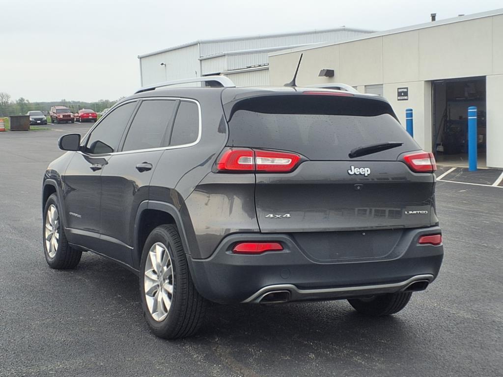 used 2015 Jeep Cherokee car, priced at $9,235
