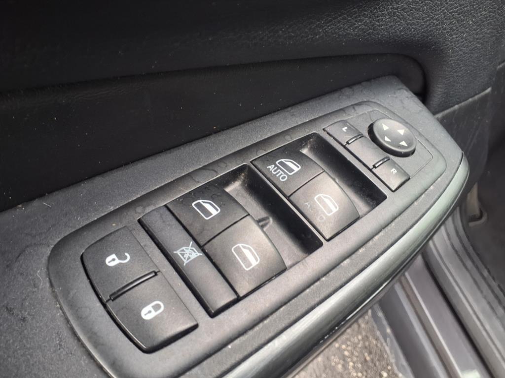 used 2015 Jeep Cherokee car, priced at $9,235