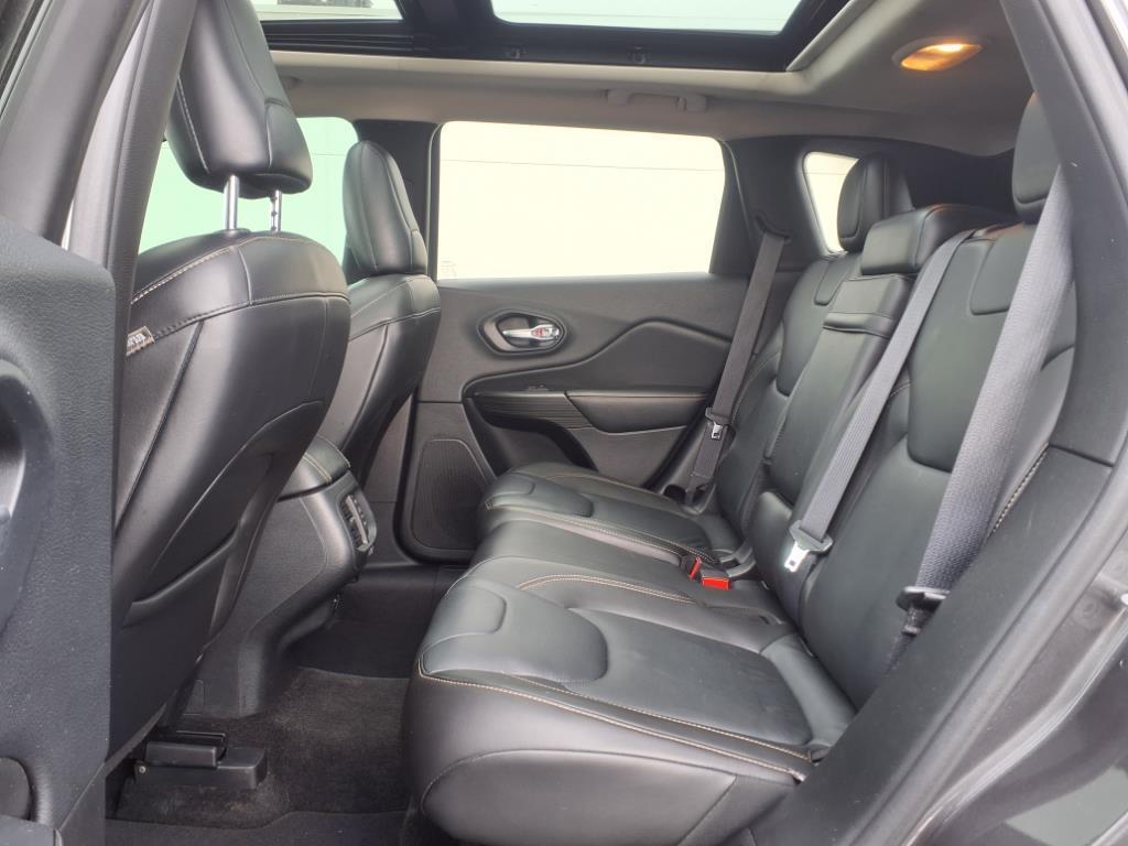 used 2015 Jeep Cherokee car, priced at $9,235