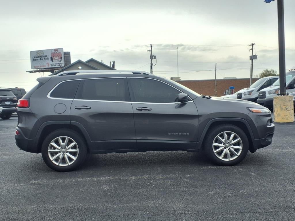 used 2015 Jeep Cherokee car, priced at $9,235