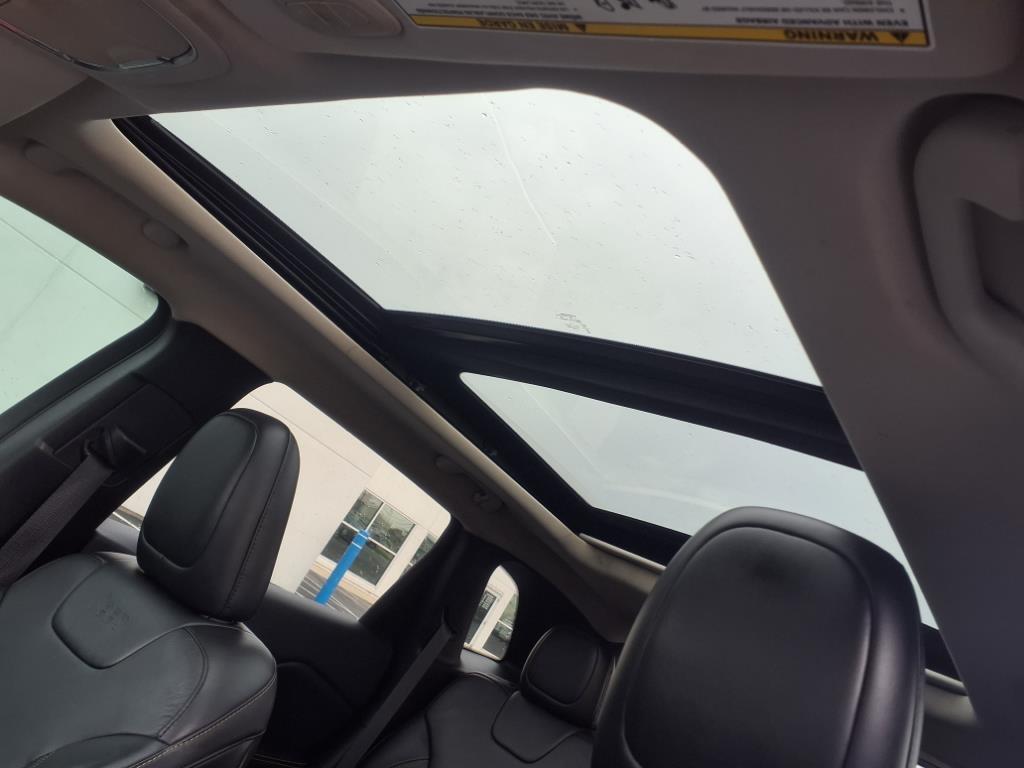 used 2015 Jeep Cherokee car, priced at $9,235
