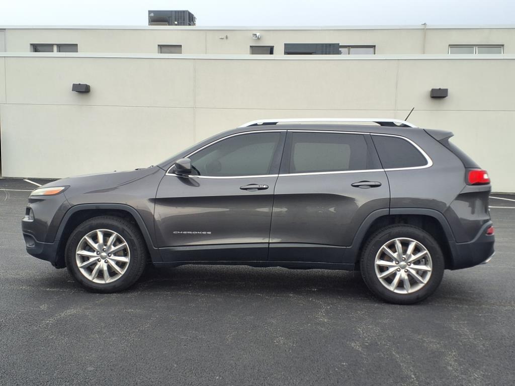 used 2015 Jeep Cherokee car, priced at $9,235