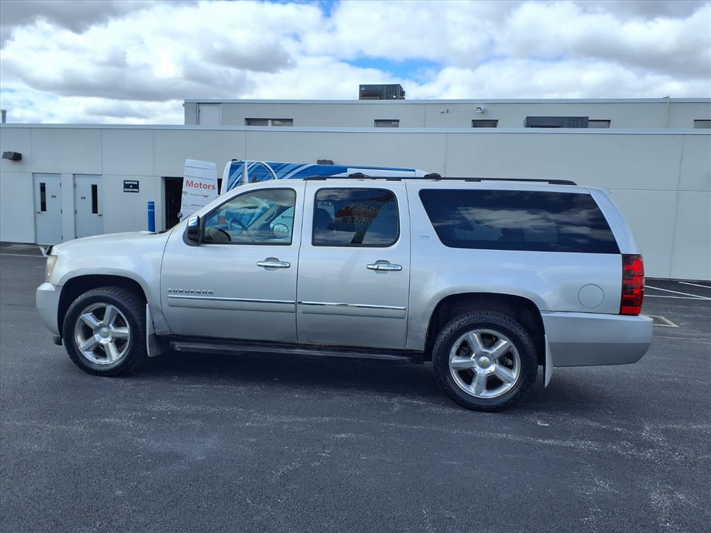 used 2011 Chevrolet Suburban car, priced at $7,500