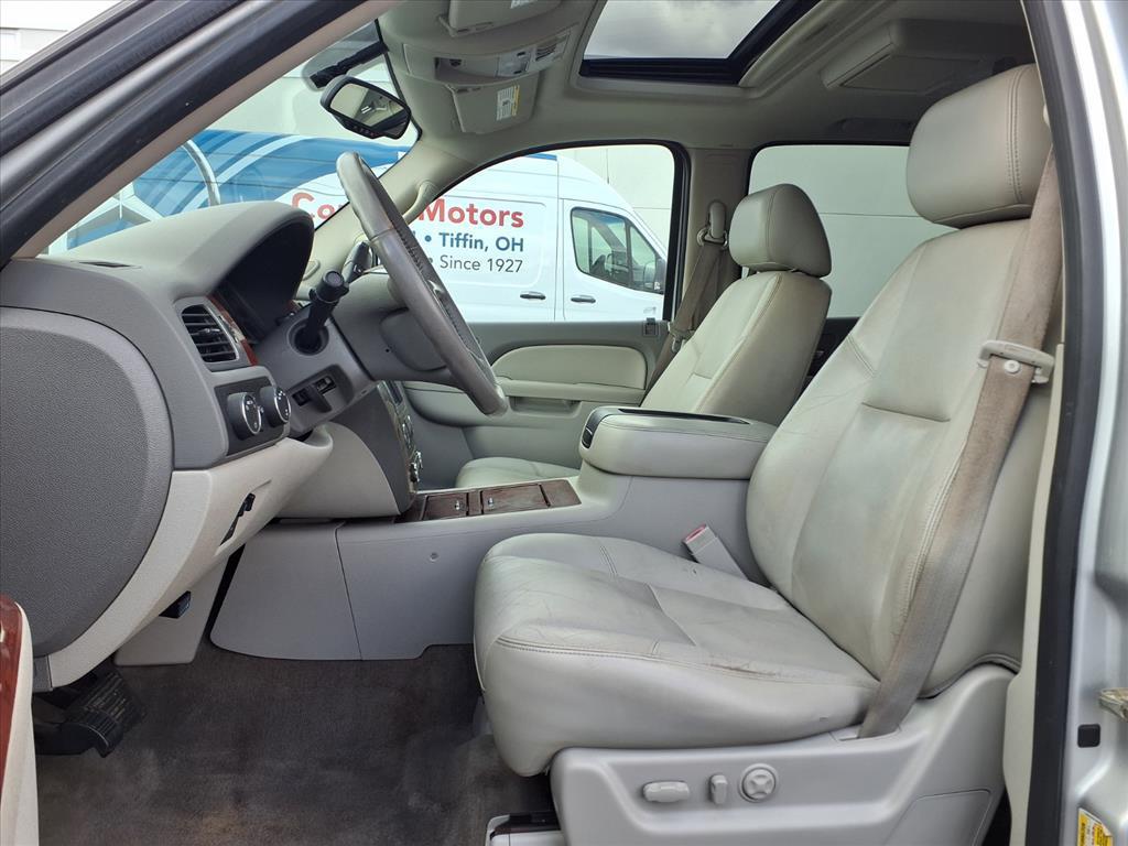 used 2011 Chevrolet Suburban car, priced at $7,500
