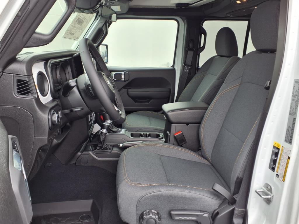 new 2025 Jeep Wrangler car, priced at $49,375