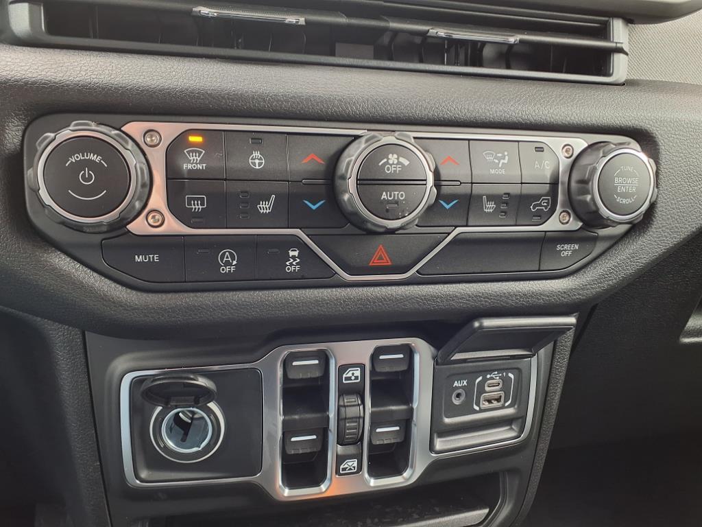 new 2025 Jeep Wrangler car, priced at $49,375